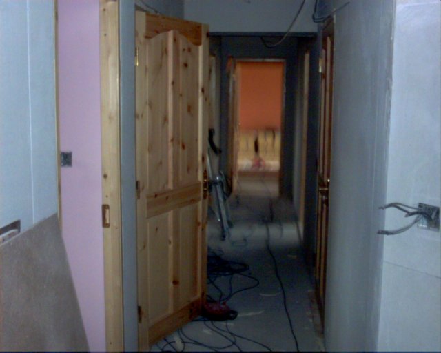 viewofhallwaywithalldoorsfitted.jpg